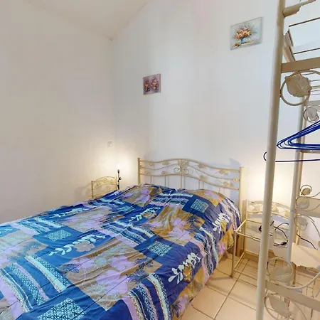 Aquatica Piscine & Holiday home *
